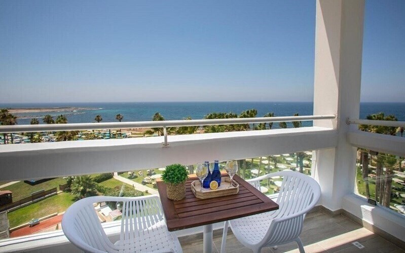 Территория Leonardo Plaza Cypria Maris Beach Hotel & SPA 4*