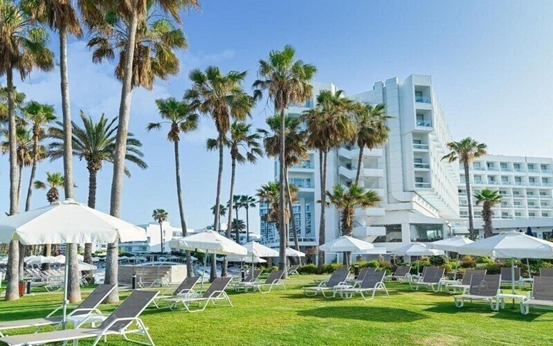 Отель Leonardo Plaza Cypria Maris Beach Hotel & SPA 4*