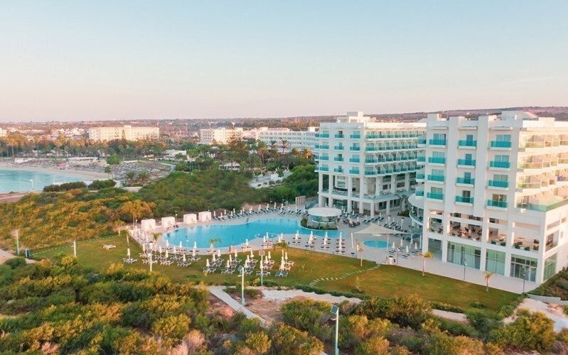 Отель Nissiblu Beach Resort 5*